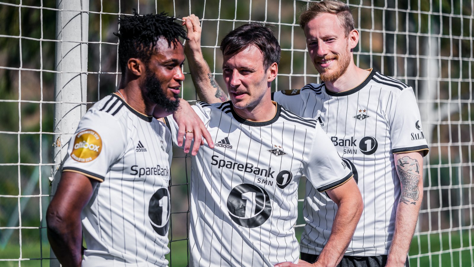 http://www.rbk.no/nyheter/arets-hjemmetroye-er-her/_/image/e553611e-5ea7-409c-ba6f-8cb8bd5e8706:c6aca5315b1e99d01f6e9c38cd5e0a9ce971fb44/wide-1600-900/190319-adidas.jpg