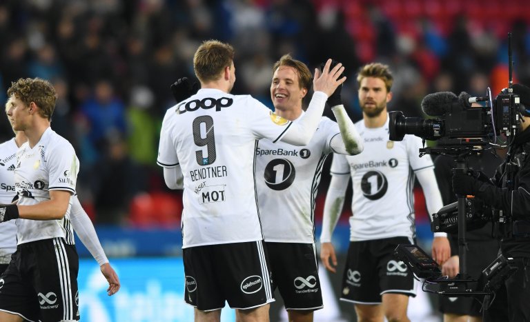 Nicklas Bendtner, Anders Konradsen mot Brann