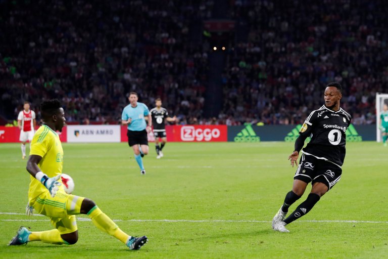 Adegbenro brukte bare minutter i RBK-trøya før han scoret sitt første mål, og det borte mot Ajax.