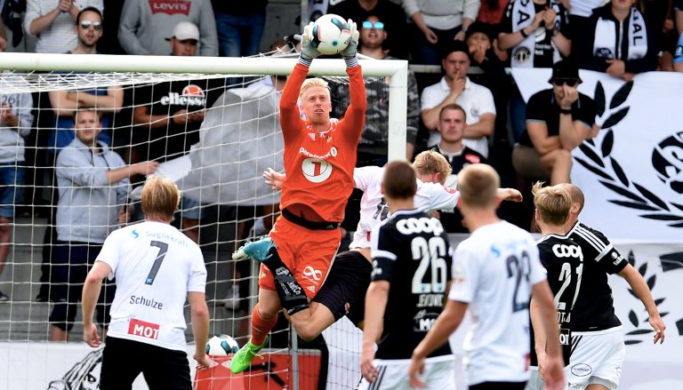 Arild Østbø holdt buret rent for Rosenborg mot Sogndal
