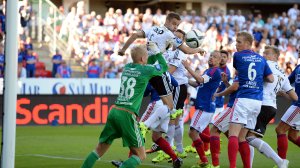 Holmar header mot Vålerenga