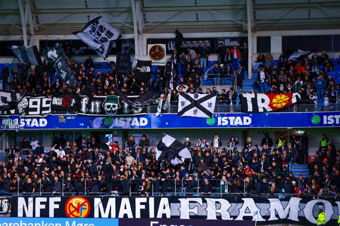 Fullt bortefelt i Molde på lørdag Foto: Svein Ove Ekornesvåg / NTB