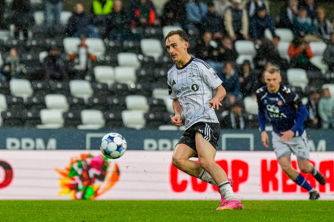 Marius Broholm scoret på en panenka-straffe i det som ble hans siste kamp for Rosenborg, i 1-1-kampen mot KFUM i starten av juni. Foto: Ole Martin Wold, NTB.