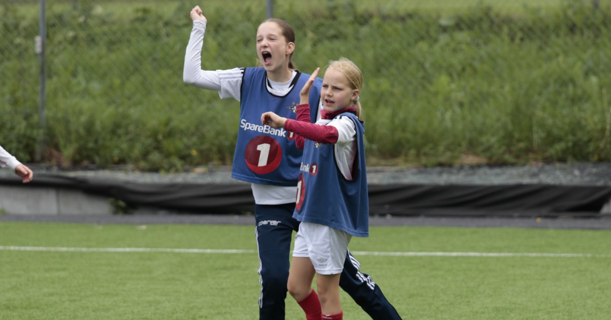 Are you a girl and a keen soccer player?  / Rosenborg