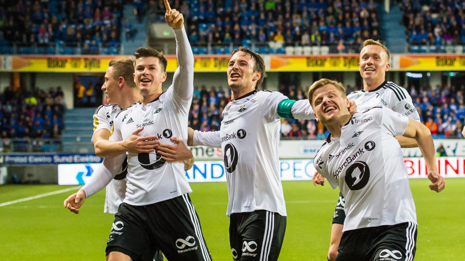 Jubel etter 3-1 i Molde