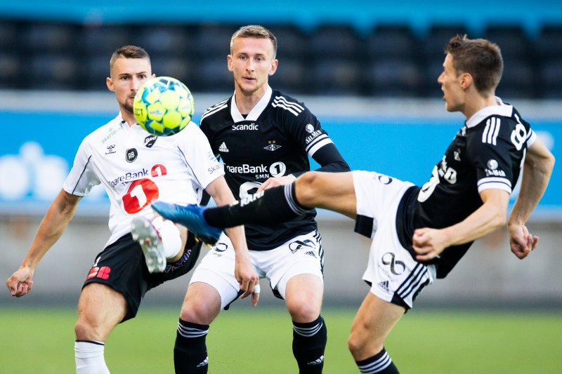 Tidligere RBK-spiller Elbasan Rashani ble matchvinner i Skien. Her i en av mange dueller med Erlend Dahl Reitan. Foto: Trond Reidar Teigen / NTB scanpix