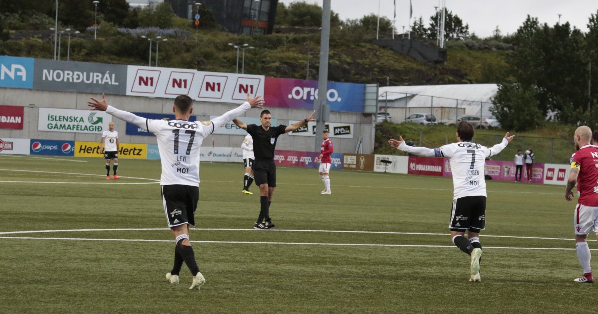 Innsiden Mot Valur Rosenborg