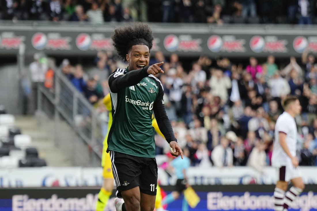 Jayden Nelson var godt fornøyd med pasningen fra Nypan da han doblet på overtid i første omgang! Foto: Ole Martin Wold / NTB