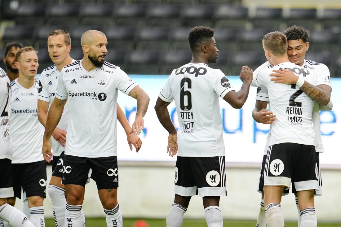 SCORING I HJEMMEDEBUTEN: Noah Holm kom inn og satte sin første scoring for Rosenborg!