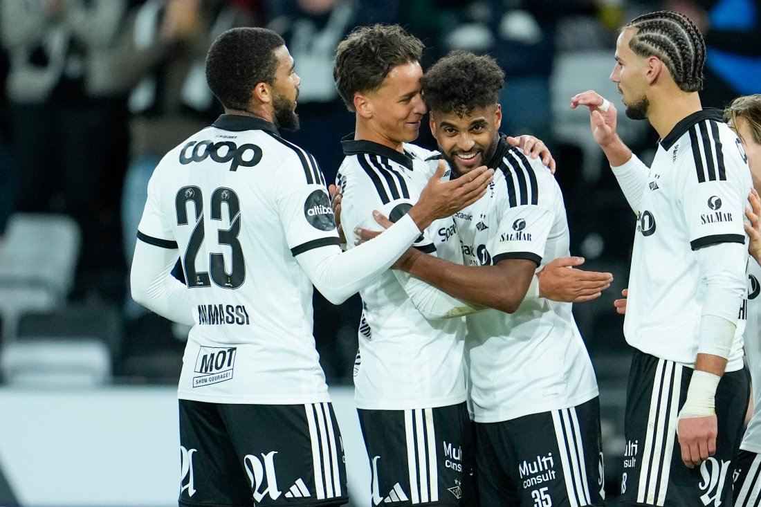 Ceide og lagkameratene jublet for nok en Ceide-scoring. Men det skulle ikke holde helt inn.