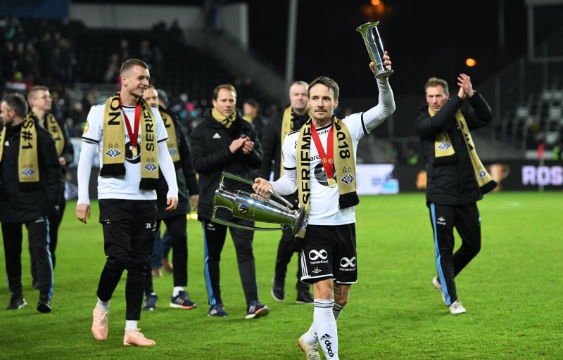 Mike vant fire seriegull og tre cupmesterskap for Rosenborg.