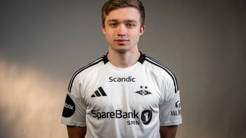 Thomas Henningsen blir Rosenborgs første E-sport-utøver 