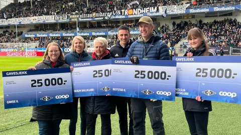  Rosenborg og COOP delte ut 100 000 til breddefotballen 